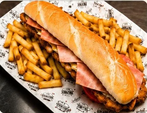 Sándwich de milanesa XXL con fritas